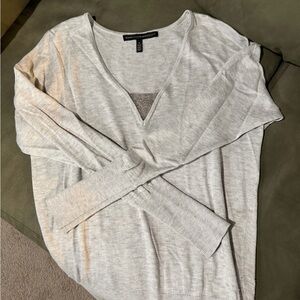 White House Black Market Light Gray V-Neck Swester